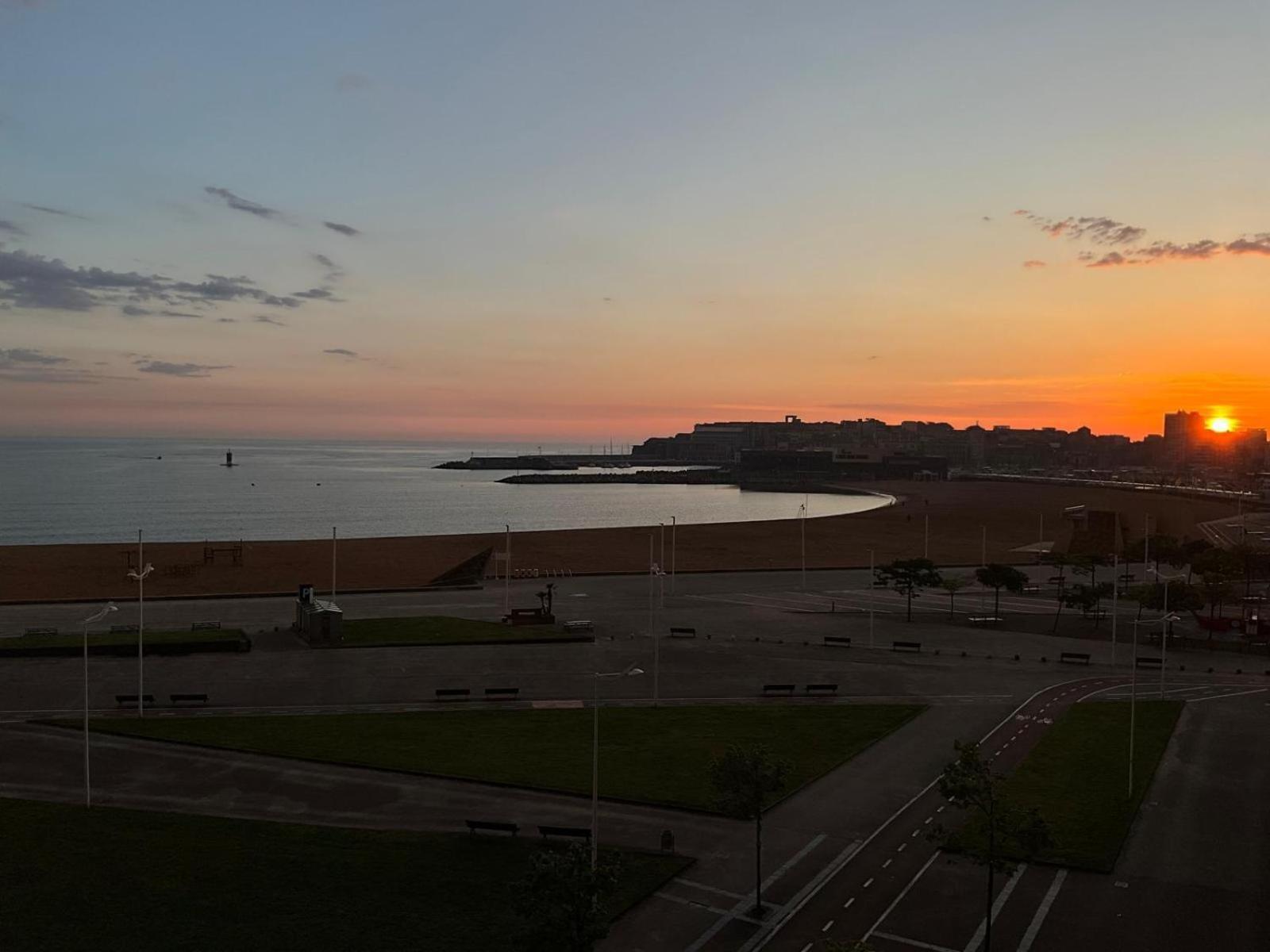 El Atico De La Playa Parking Gratis Apartment